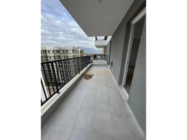 Tirane, shitet apartament 1+1+Ballkon Kati 7, 71 m² 78.000 € (UNIVERS CITY)