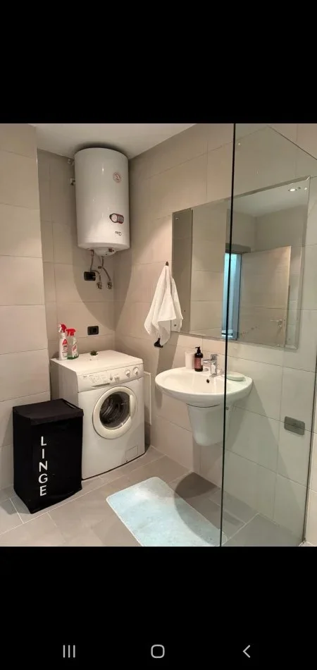 Tirane, jepet me qera apartament 1+1 Kati 4, 68 m² 600 € (Amabasada amerikane)
