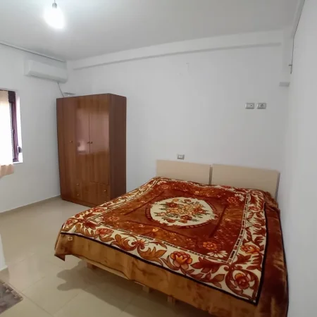 Tirane, jepet me qera apartament 1+1 Kati 2, 77 m² 350 € (Rruga Lucie Miloti)