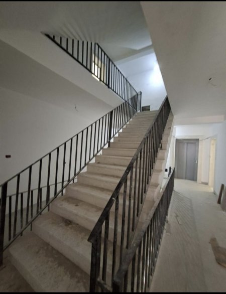 SHITET APARTAMENT 2+1+1 RR.ELBASANIT 165.000 €