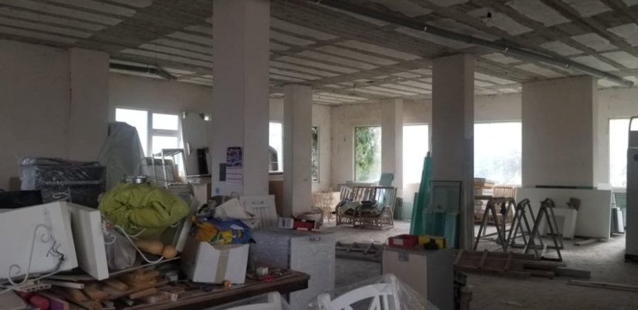 Tirane, shitet dyqan Kati 1, 342 m² 222.000 € (Rruga Myslym Keta prane Restorant Pellumbat e Paqes.)