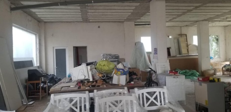 Tirane, shitet dyqan Kati 1, 342 m² 222.000 € (Rruga Myslym Keta prane Restorant Pellumbat e Paqes.)