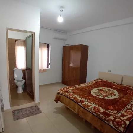 Tirane, jepet me qera apartament 1+1 Kati 2, 60 m² 350 € 