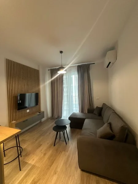 Tirane, jepet me qera apartament 1+1 , 60 m² 400 € (Univers City)