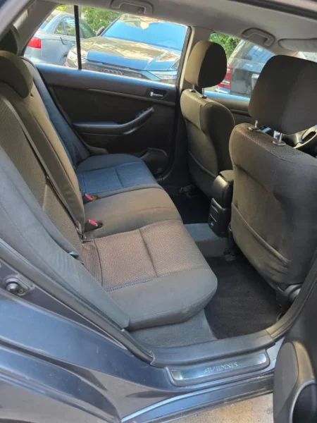 Tirane, shes makine TOYOTA Nafte, gri e erret manuale Kondicioner 194 km 2.650 €