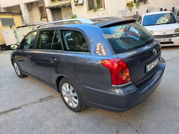 Tirane, shes makine TOYOTA Nafte, gri e erret manuale Kondicioner 194 km 2.650 €