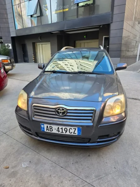 Tirane, shes makine TOYOTA Nafte, gri e erret manuale Kondicioner 194 km 2.650 €