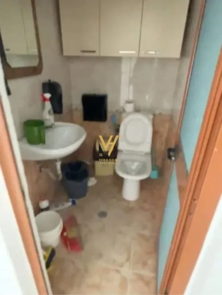 Tirane, jepet me qera dyqan Kati 0, 65 m² 700 € (BULEVARDI ZOGU I PARE)