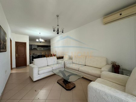 Tirane, shitet apartament 2+1 Kati 5, 93 m² 201.000 € 