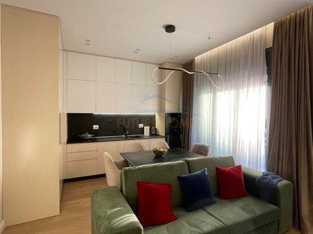 Tirane, jepet me qera apartament 1+1 Kati 3, 70 m² 900 € 