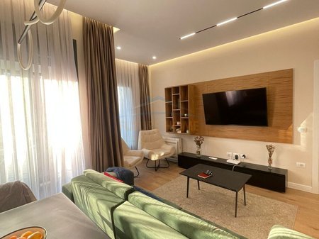Tirane, jepet me qera apartament 1+1 Kati 3, 70 m² 900 € 
