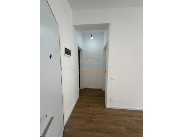 Tirane, shitet apartament 1+1 Kati 3, 53 m² 83.000 € (OXA, Fresku)