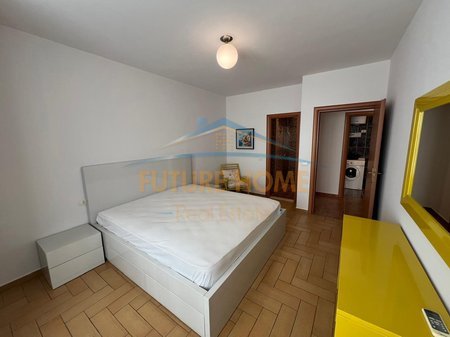 Tirane, jepet me qera apartament 2+1 Kati 5, 106 m² 1.000 € 