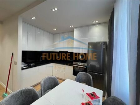 Tirane, jepet me qera apartament 2+1 Kati 3, 104 m² 1.350 € 