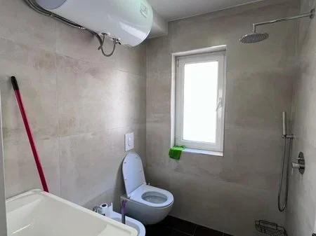 Tirane, jepet me qera apartament 1+1 Kati 2, 58 m² 500 € 