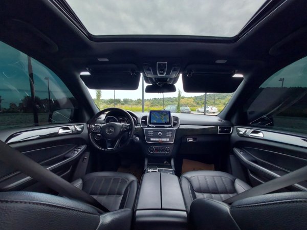 Vlore, shes SUV Mercedes GLE 2016 350Benzin Me dogane Benzin, e zeze automatik Klima 170.000 km 20.000 €