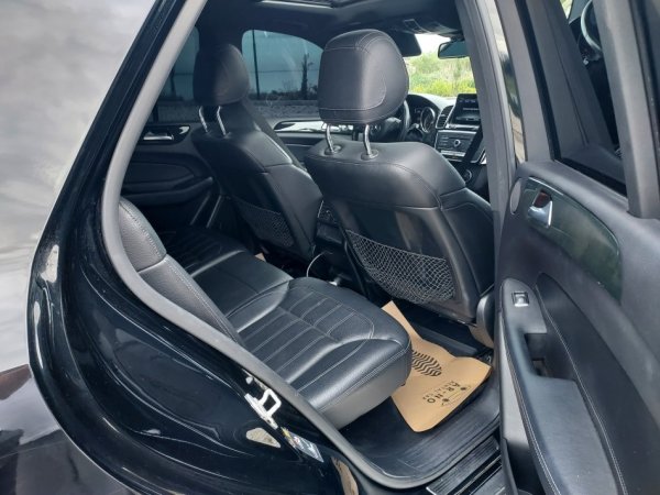 Vlore, shes SUV Mercedes GLE 2016 350Benzin Me dogane Benzin, e zeze automatik Klima 170.000 km 20.000 €
