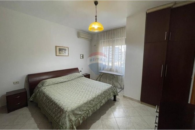 Tirane, jepet me qera 1+1 Kati 6, 104 m² 650 € 