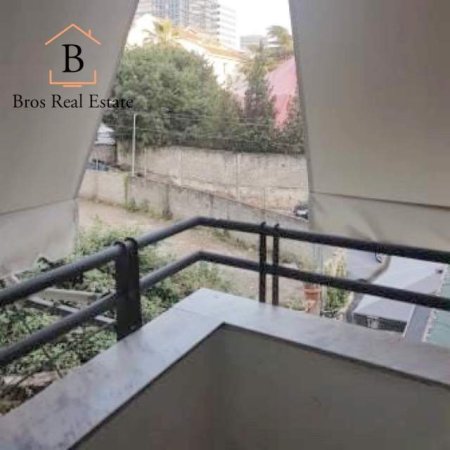 Tirane, jepet me qera ambjent biznesi Kati 2, 92 m² 45.000 Leke (Blv Zogu i Pare,Gjimnazi Sinan Tafaj)