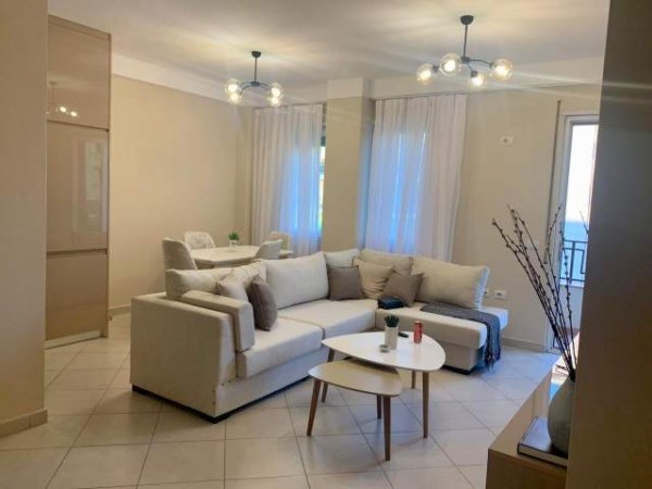 Tirane, jepet me qera apartament 2+1+BLK Kati 6, 93 m² 500 Euro (5 Maji)