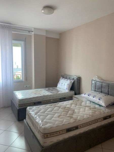 Tirane, jepet me qera apartament 2+1+BLK Kati 6, 93 m² 500 Euro (5 Maji)
