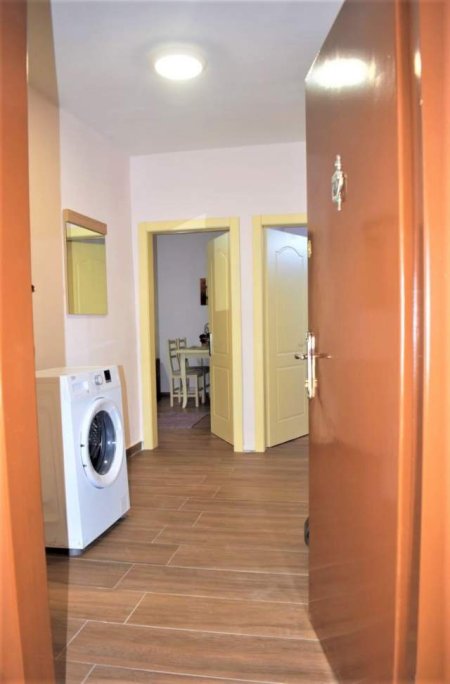 Tirane, jepet me qera apartament 2+1+A+BLK Kati 1, 75 m² 65.000 Leke (Rruga Kongresi i Lushnjes)