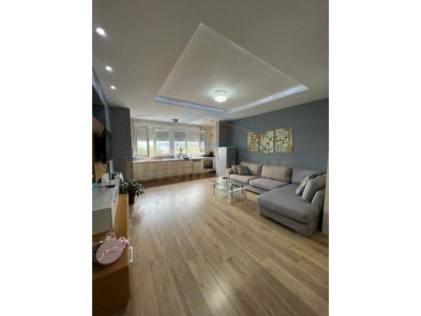 Tirane, shitet apartament 2+1+BLK Kati 3, 110 m² 140.000 Euro (Laprake)