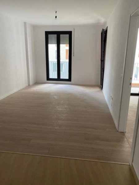 Tirane, jepet me qera apartament 1+1+BLK Kati 2, 70 m² 350 Euro (Rruga Kongresi i Manastirit)