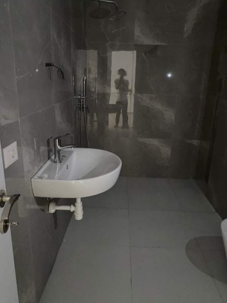 Tirane, jepet me qera apartament 1+1+BLK Kati 2, 70 m² 350 Euro (Rruga Kongresi i Manastirit)