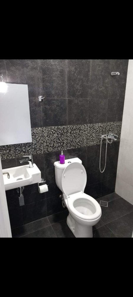 Tirane, jepet me qera apartament 1+1 Kati 2, 27 m² 35.000 Leke (Myslym Shyri)
