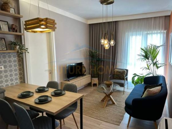 Tirane, jepet me qera apartament 2+1 Kati 7, 64 m² 1.300  (rruga e barrikadave)