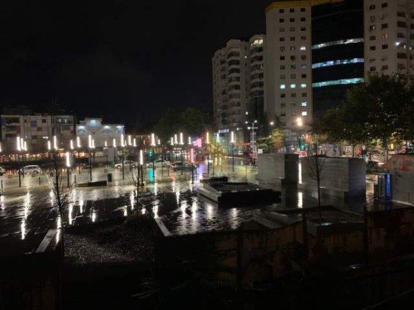 Tirane, jepet me qera apartament 2+1+BLK Kati 3, 80 m² 620 Euro (Bulevardi i Ri)