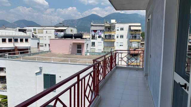 Tirane, jepet me qera apartament 2+1+BLK Kati 4, 150 m² 40.000 Leke