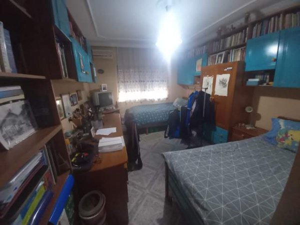 Tirane, jepet me qera apartament 10 m² 500 Euro (Rruga Myslym shyri)