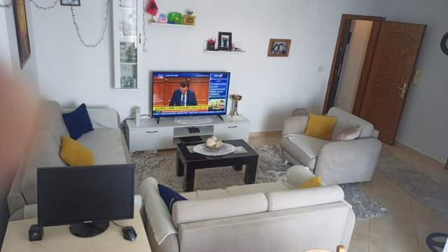 Shqiperi, jepet me qera apartament 125 m² 350 Euro (Mbrap Veko Grup)
