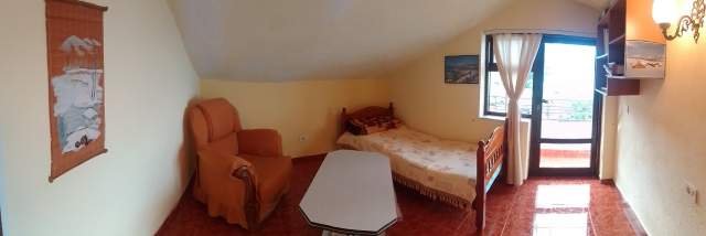 Jepet me qera apartament 2+1+BLK Kati 2, 90 m² 3000 Leke (Lagjia ne hyrje te tunelit panoramik Pogradec)