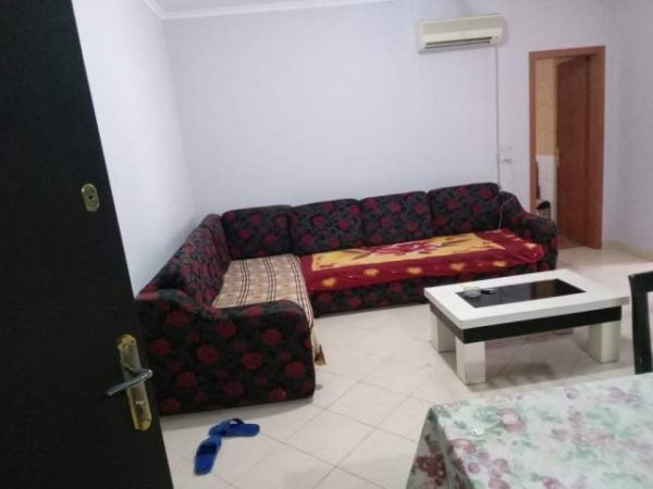Tirane, jepet me qera apartament 2+1 Kati 6, 98 m² 280 Euro (rruga muhamet deliu)