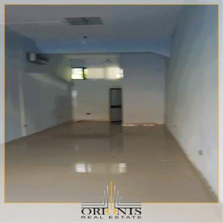 Durres, jepet me qera ambjent biznesi Kati 0, 50 m² 450 Euro (rruga "Aleksandër Goga")