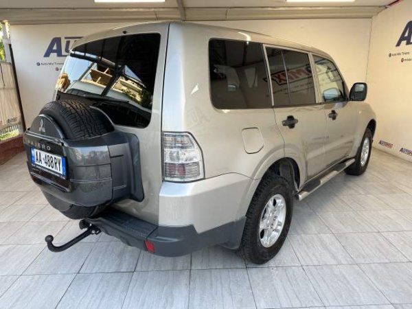 Tirane, shes xhip Mitsubishi PAJERO Viti 2007, 11.500 Euro