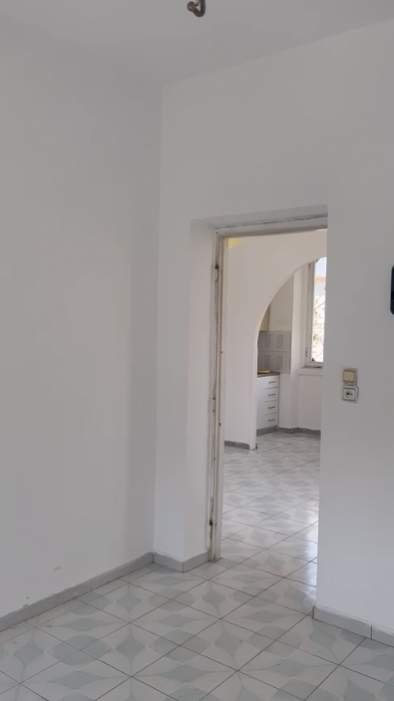 Tirane, jepet me qera apartament 2+1 Kati 2, 77 m² 300 Euro (Rruga Dritan Hoxha Tiranë,Shqipëria)