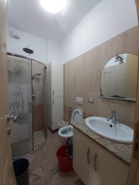 Tirane, jepet me qera apartament 2+1 Kati 1, 100 m² 400 Euro (Rruga Mihal Duri Tiranë,Shqipëria)