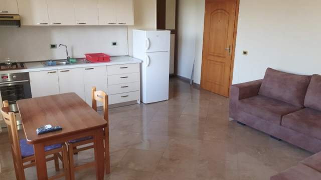 Tirane, jepet me qera apartament 1+1 Kati 5, 50 m² 420 Euro (Rruga Sami Frasheri)