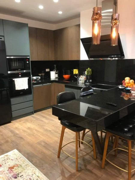 Tirane, shes apartament 2+1+BLK Kati 4, 111 m² 250.000 Euro (Rruga Asim Vokshi)