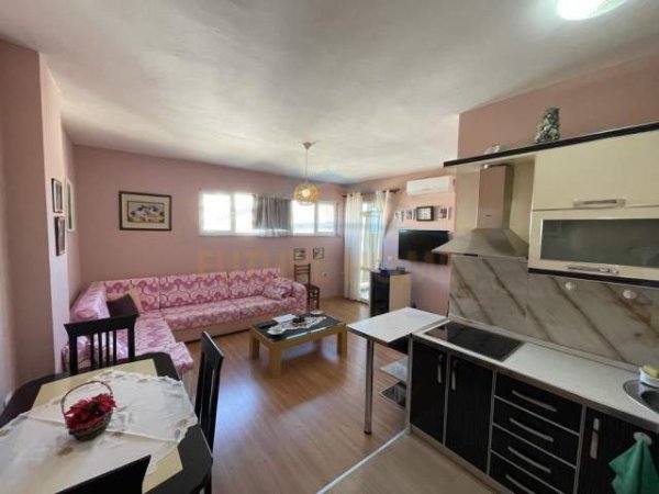 Pogradec, shitet apartament 1+1+BLK Kati 7, 67 m² 68.000 Euro (1 Maji)