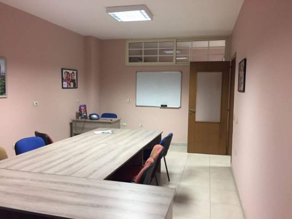 Tirane, jepet me qera apartament Kati 1, 95 m² 700 Euro (Teodor Keko)