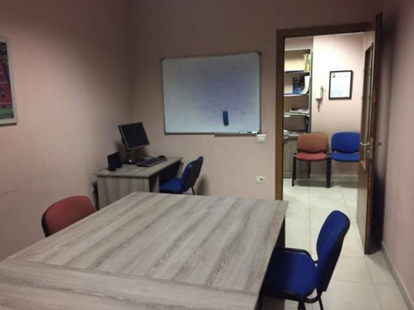Tirane, jepet me qera apartament Kati 1, 95 m² 700 Euro (Teodor Keko)