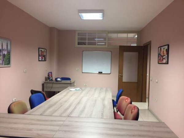Tirane, jepet me qera apartament Kati 1, 95 m² 700 Euro (Teodor Keko)