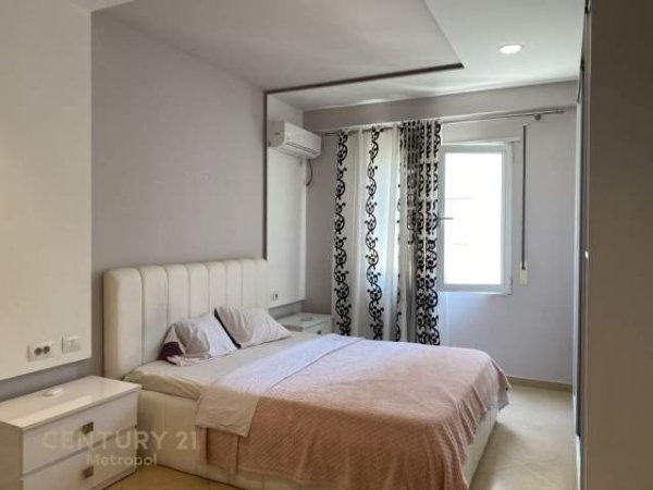 Tirane, jepet me qera apartament 2+1 Kati 3, 99 m² 500 Euro (Kopshti Botanik Zoologjik)