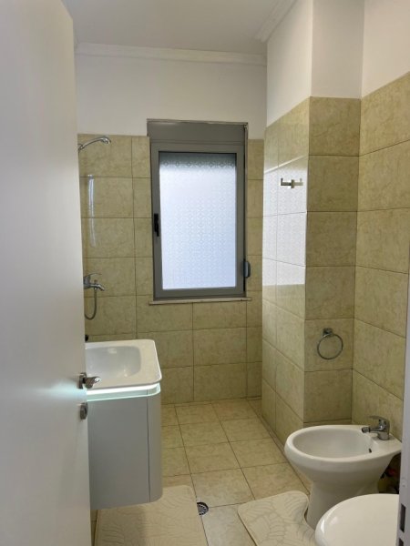 Tirane, shitet apartament 2+1+Ballkon Kati 4, 102 m² 173.000 € (Astir, Rruga Mikel Maruli)