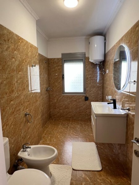 Tirane, shitet apartament 2+1+Ballkon Kati 4, 102 m² 173.000 € (Astir, Rruga Mikel Maruli)